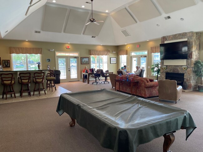 Building Photo - 3 Bedroom 2 Bathroom Condo in Woodlands Way at Crow Creek