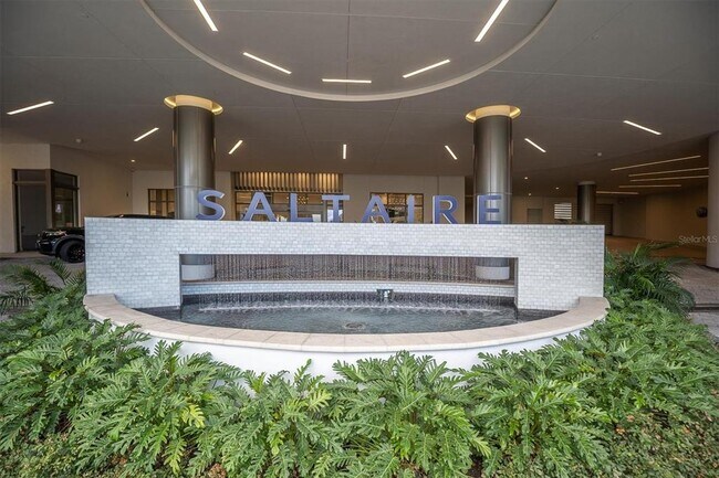 Building Photo - 301 1st St S