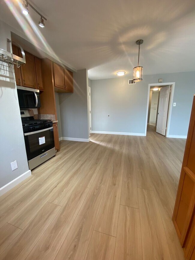 Building Photo - Updated 3 Bedroom Cypress House w/ Office ...