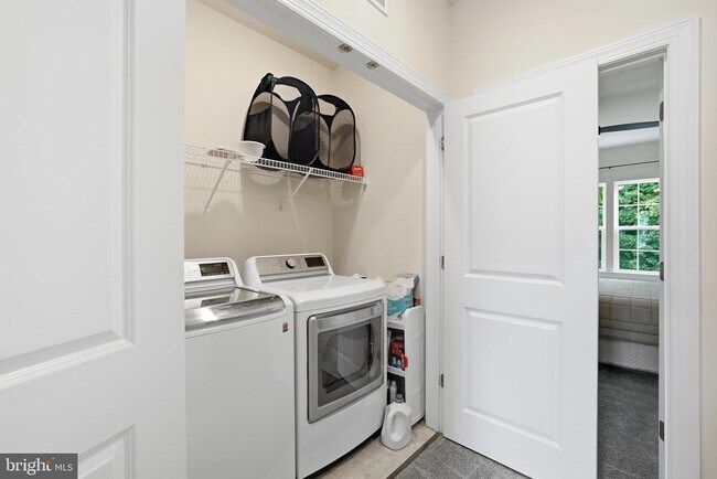 Building Photo - 6073 Camerons Ferry Dr