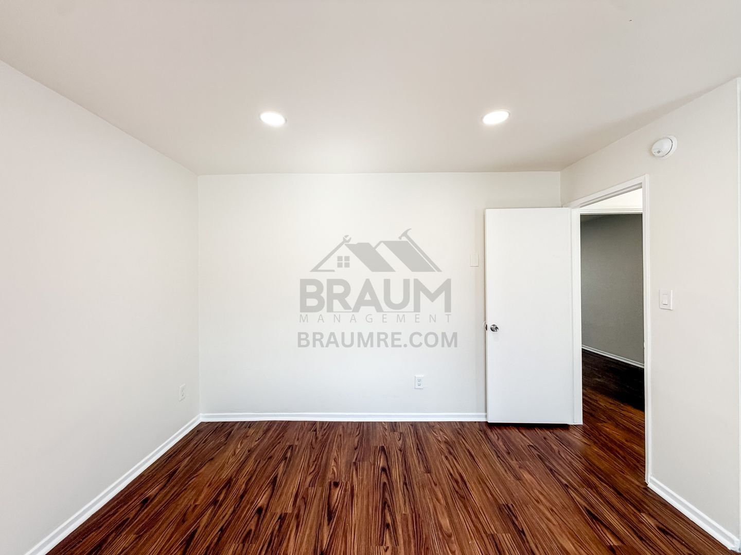 Building Photo - 5611 Fulcher Ave