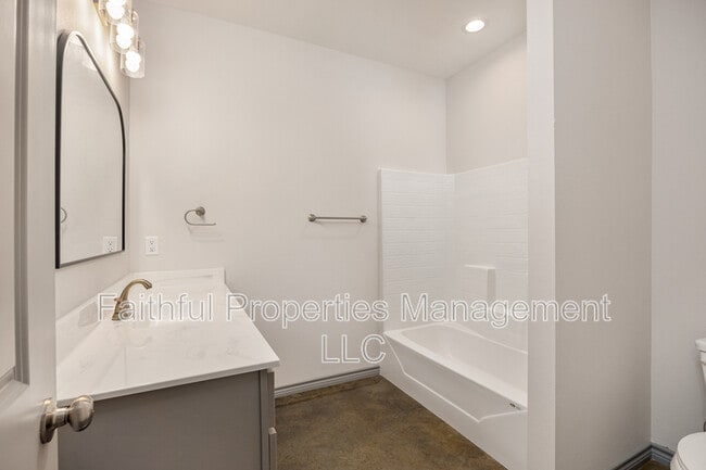 Building Photo - 21579 County Rd 2138