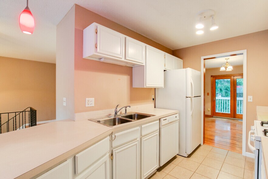 Building Photo - 12115 Drake St NW