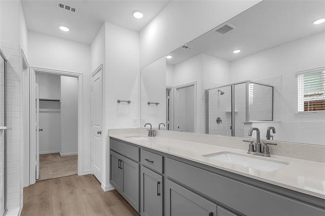 Building Photo - 2136 Sunnymede Dr