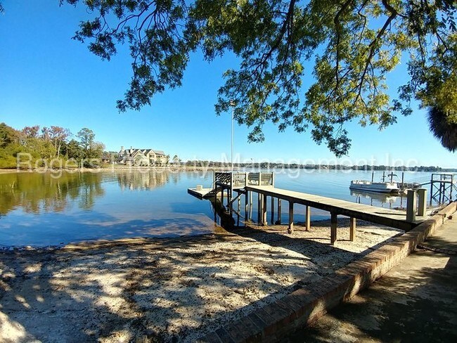 Building Photo - 1909 Marina Rd