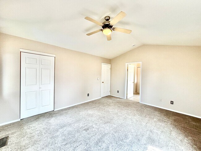 Building Photo - 6458 Silver Mesa Dr