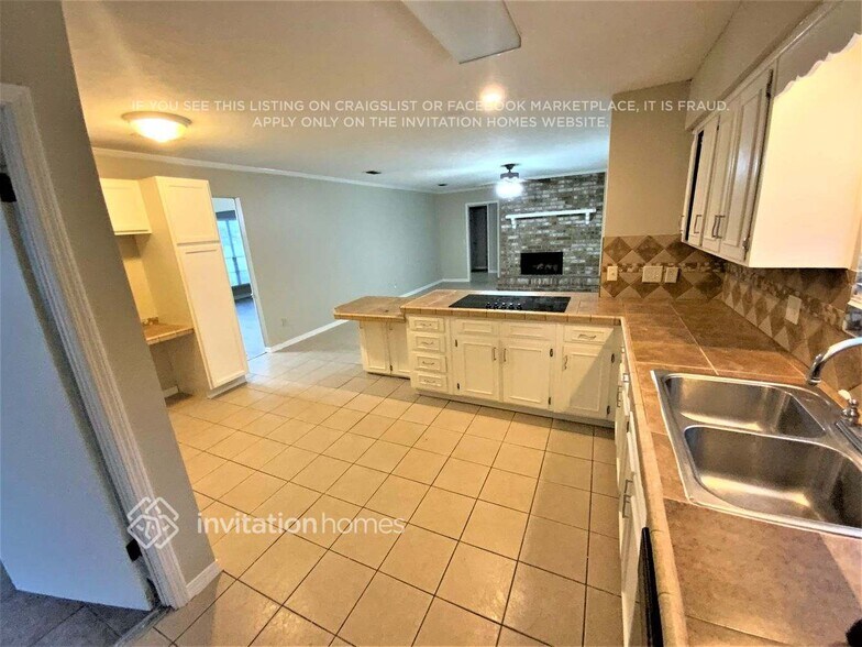 Building Photo - 117 Ridgefield Ct