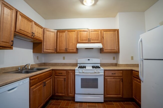 Building Photo - 919 Plum St