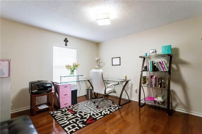Building Photo - 6103 Crystalwood Ct