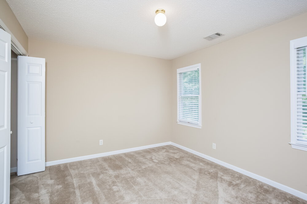 Building Photo - 815 Tynsdale Dr