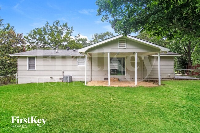 Building Photo - 1052 Adrian Cir SW