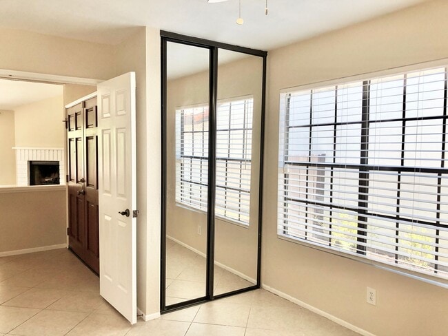 Building Photo - Sweet Single-Story, Completely Detached, in the Picturesque Fallbrook Village HOA Community!