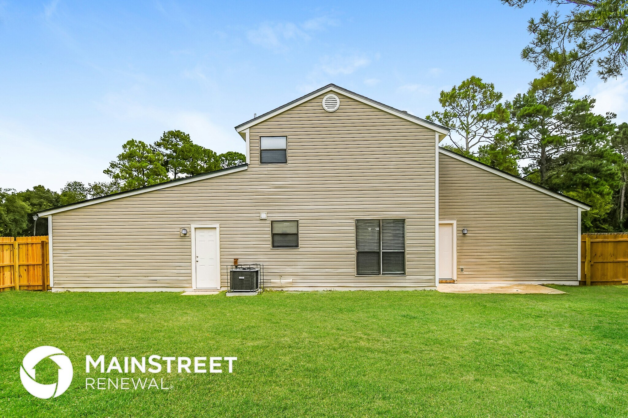Building Photo - 6472 Dickens Dr