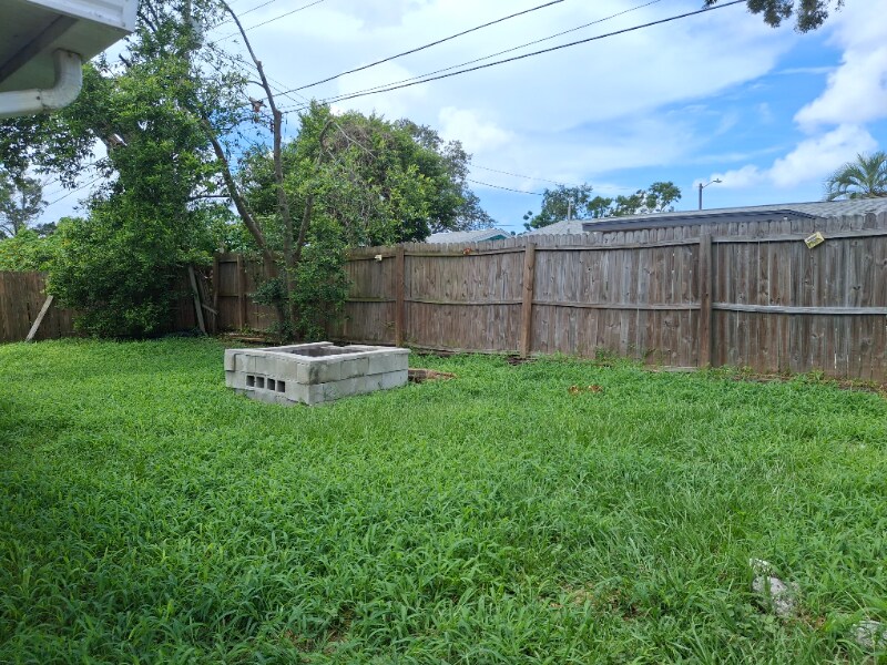 Building Photo - 1633 Doubloon Dr