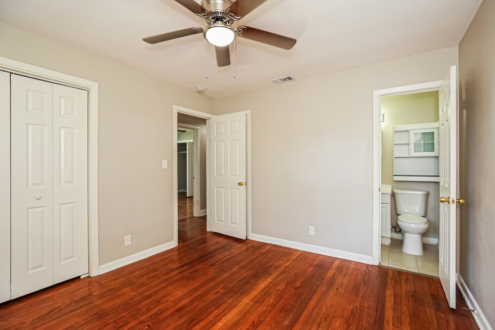 Building Photo - 2615 Ligustrum Rd