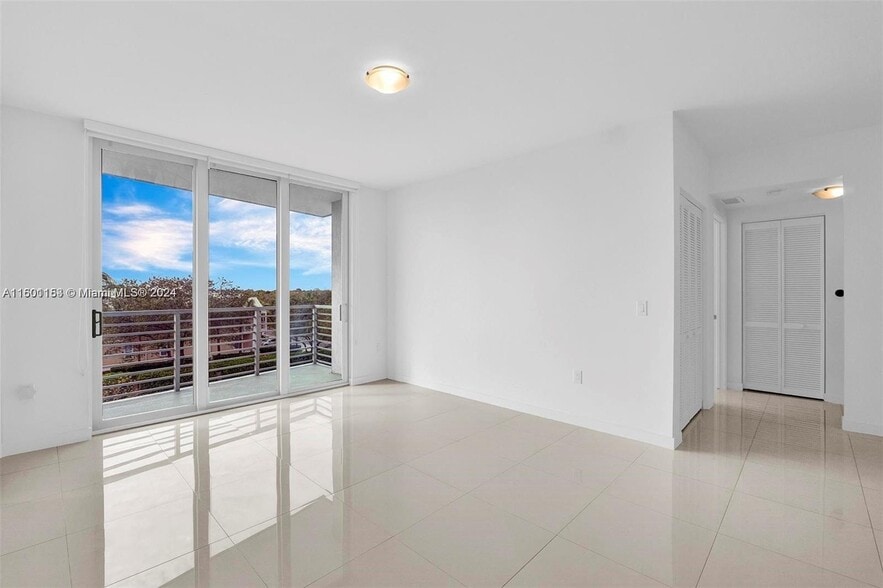 Building Photo - 7661 NW 107th Ave