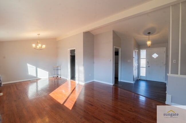 Building Photo - 7411 Kathydale Rd