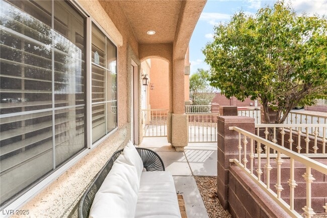 Building Photo - 10516 West Table Lands Court