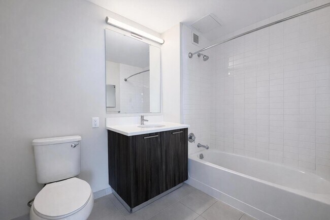 Building Photo - 1524 Sheepshead Bay Rd