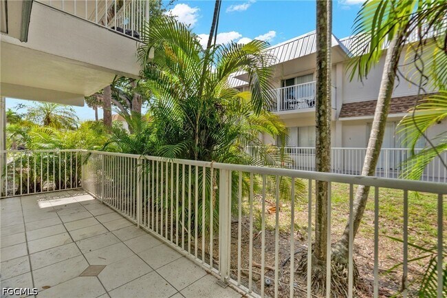 Building Photo - 1830 Maravilla Ave