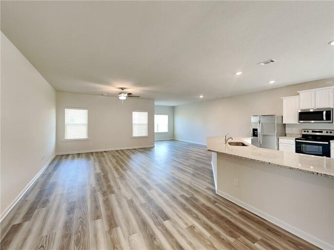 Building Photo - 1201 Fendt Dr