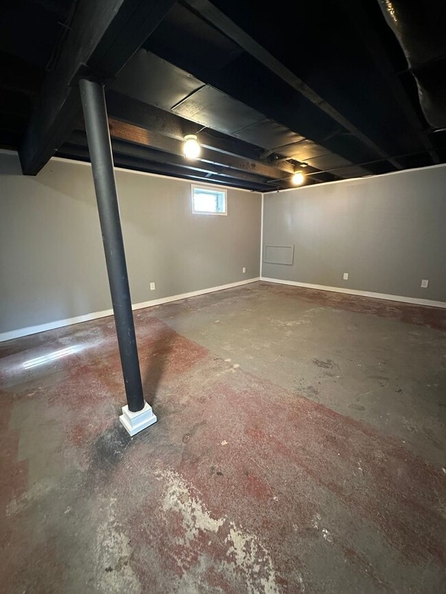 Building Photo - Cozy 2 bedroom 1 bathroom rental