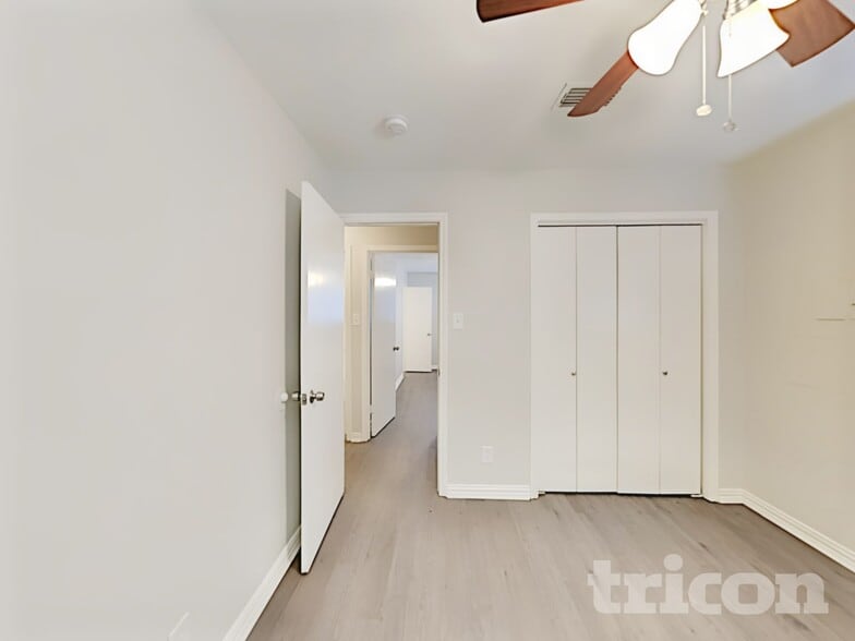 Building Photo - 902 Woodbrook St