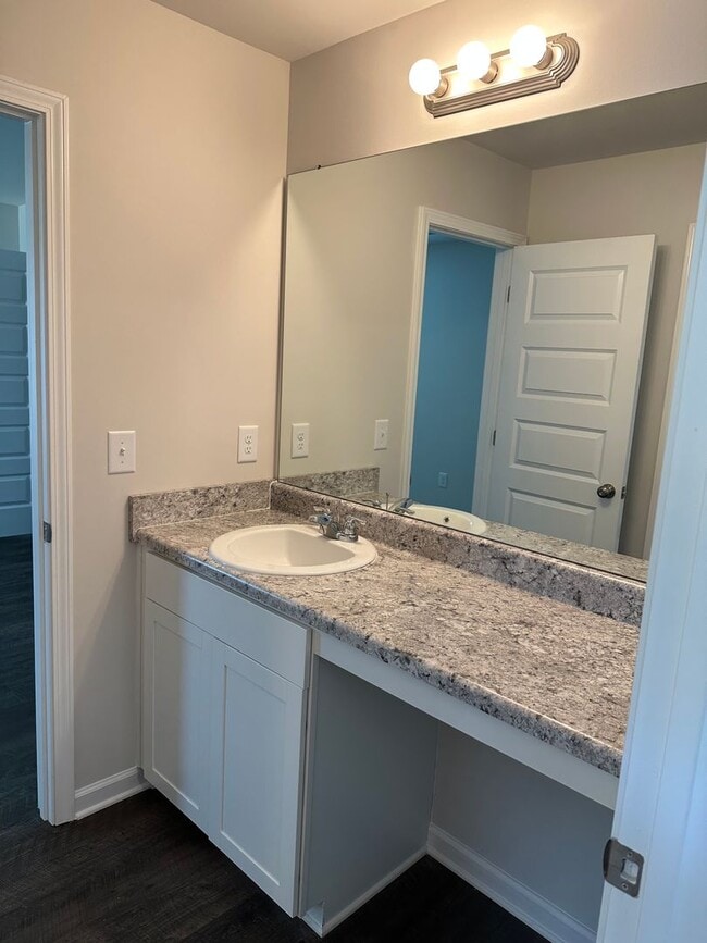 Building Photo - Three Bedroom | Two and a Half Bathroom Home in Cullman