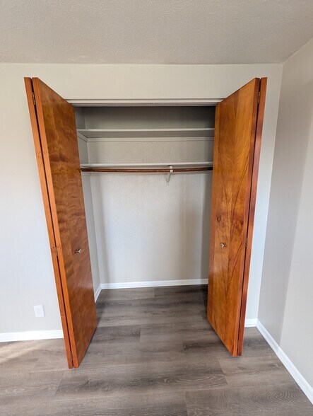 Building Photo - 1367 Wertz Ave SW