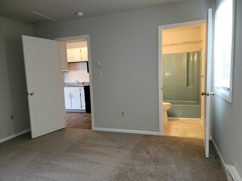 Building Photo - 2112 Stone Mill Rd