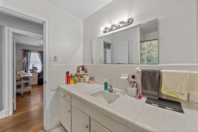 Building Photo - 1309 Willow St