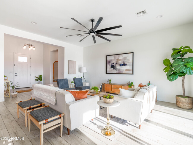 Building Photo - 28143 N QUINTANA Pl