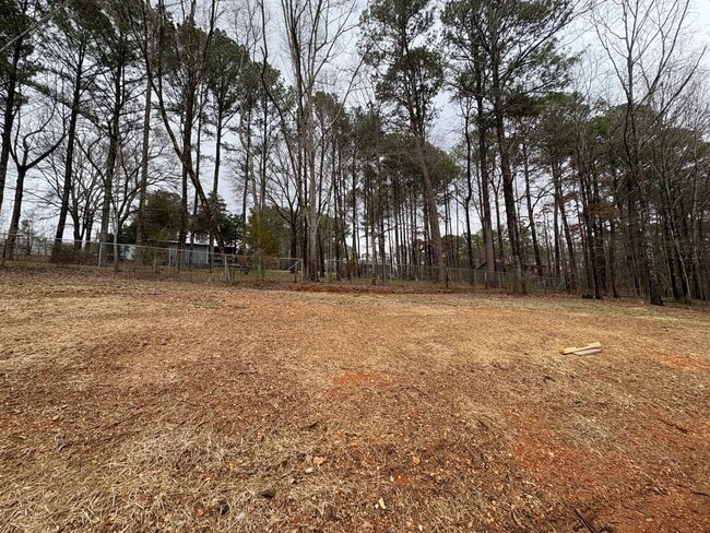 Building Photo - For Rent