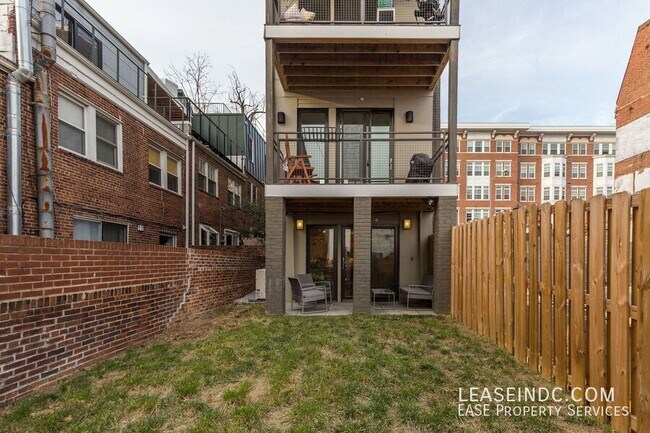 Building Photo - 1474 Belmont St NW