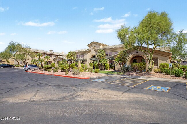 Building Photo - 16013 S Desert Foothills Pkwy