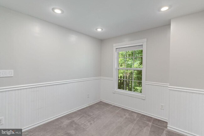 Building Photo - 8212 Silverton Ct