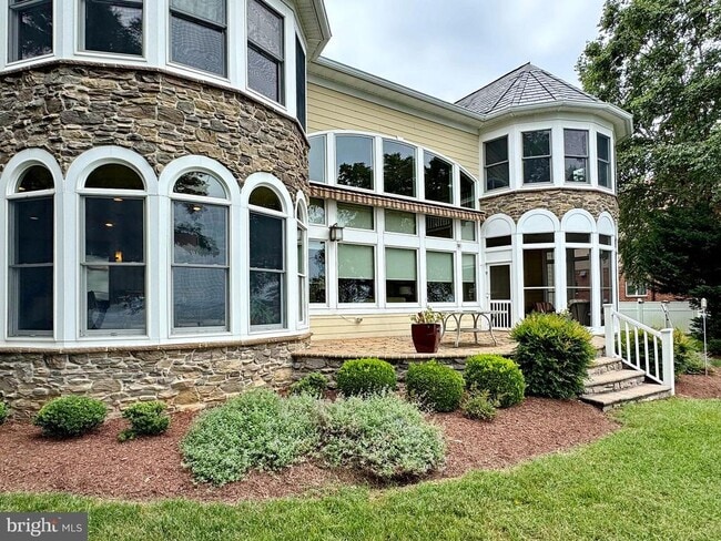 Building Photo - 11660 Bachelors Hope Ct