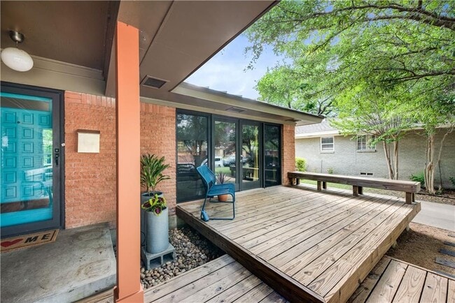 Building Photo - 7326 Lehigh Dr