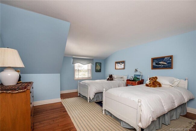 Building Photo - 4 Juniper Ledge Ln