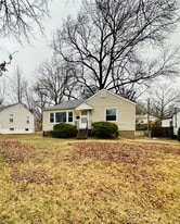 Building Photo - 2018 Raven Dr