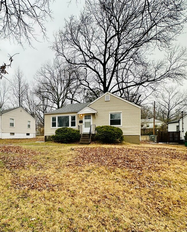 Building Photo - 2018 Raven Dr