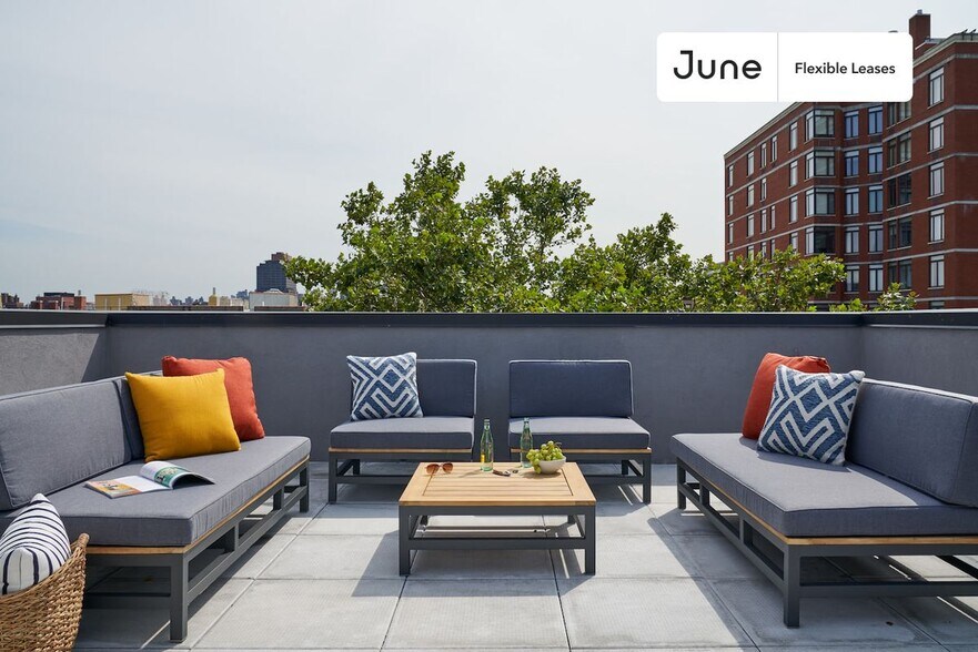 Building Photo - Charming ROOM at The Apollo House