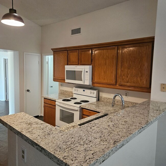 Building Photo - 3 Bedroom 2 Bath SFR Peoria AZ