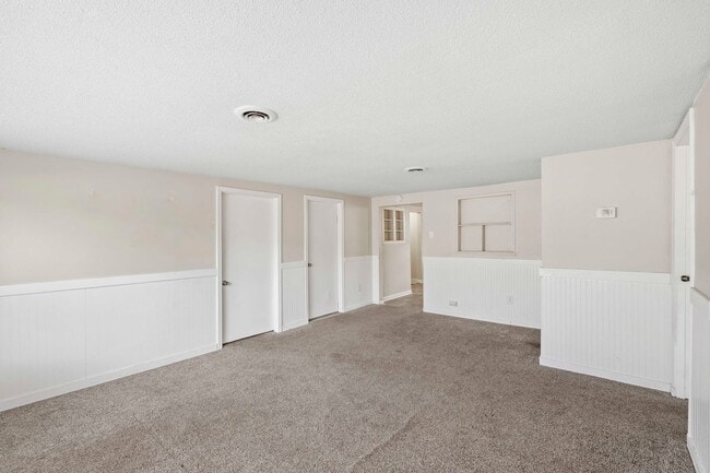 Building Photo - 3 Bedroom Home In Chesterton