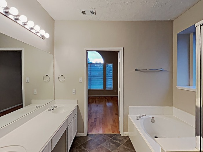 Building Photo - 17127 Valley Palms Dr