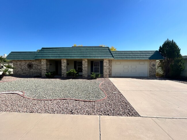Primary Photo - Age Restricted 2 Bd/2 Bath Golf Course Sub...
