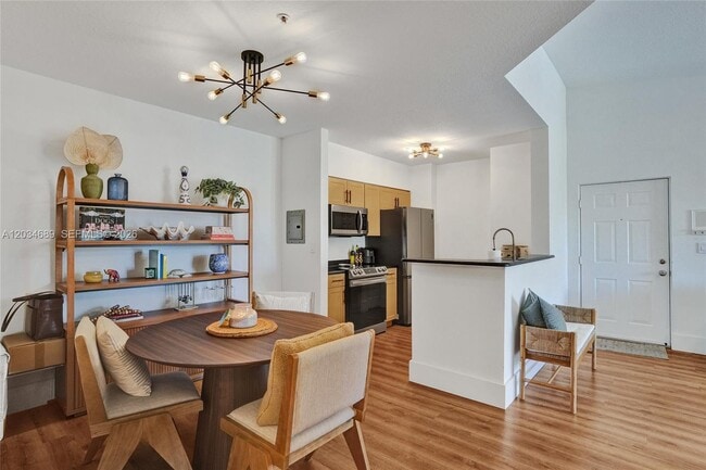 Building Photo - 6841 SW 44th St