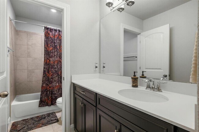 Building Photo - 15613 Cabrillo Way