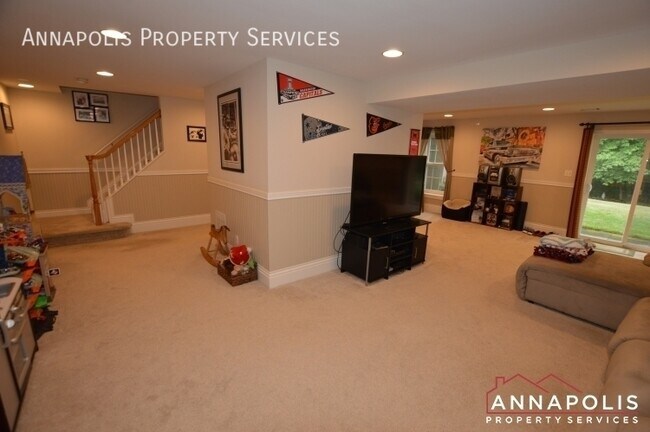 Building Photo - 314 Rosslare Dr