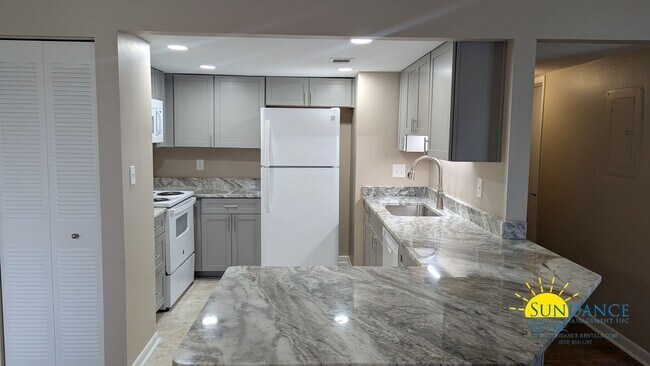 Building Photo - 2-Bedroom Condo with Direct Water Access and Scenic Views!